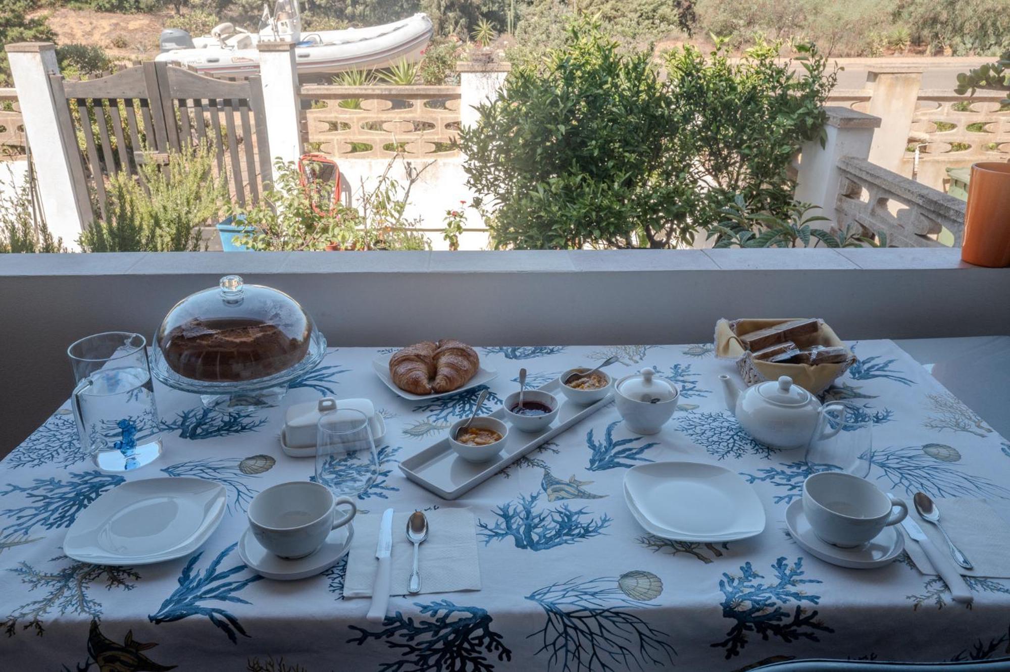 Alba B&B Portoscuso Eksteriør billede
